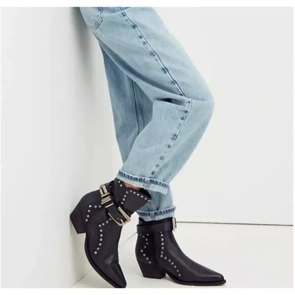 Free People Billy Western Boots Size 8.5 Buckle Studs Pointed Toe Black - Picture 6 of 13